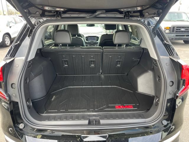 Used 2022 GMC Terrain SLT w/ LPO, Floor Liner Package AWD/4WD image 7