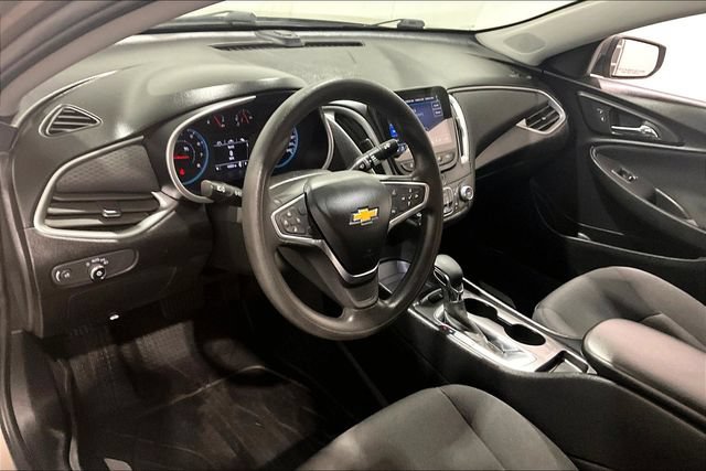 Used 2022 Chevrolet Malibu LS FWD image 22