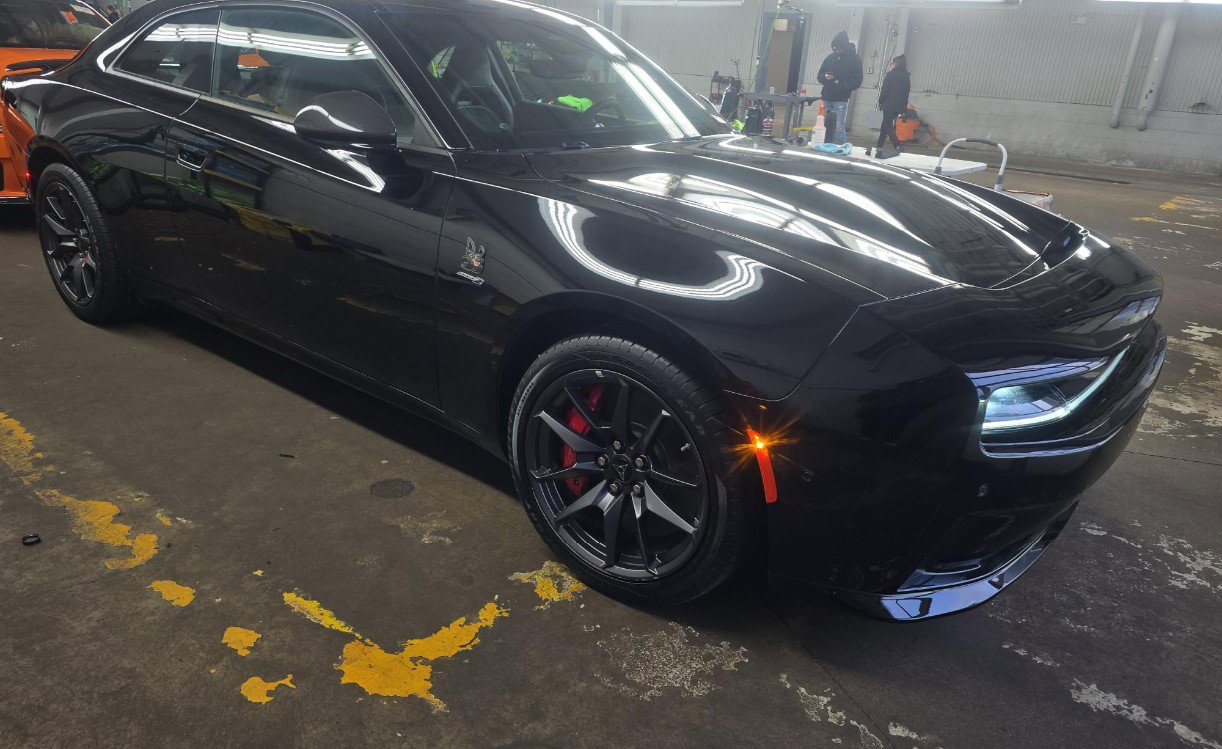 Used 2024 Dodge Charger Daytona Scat Pack w/ Plus Group image 2