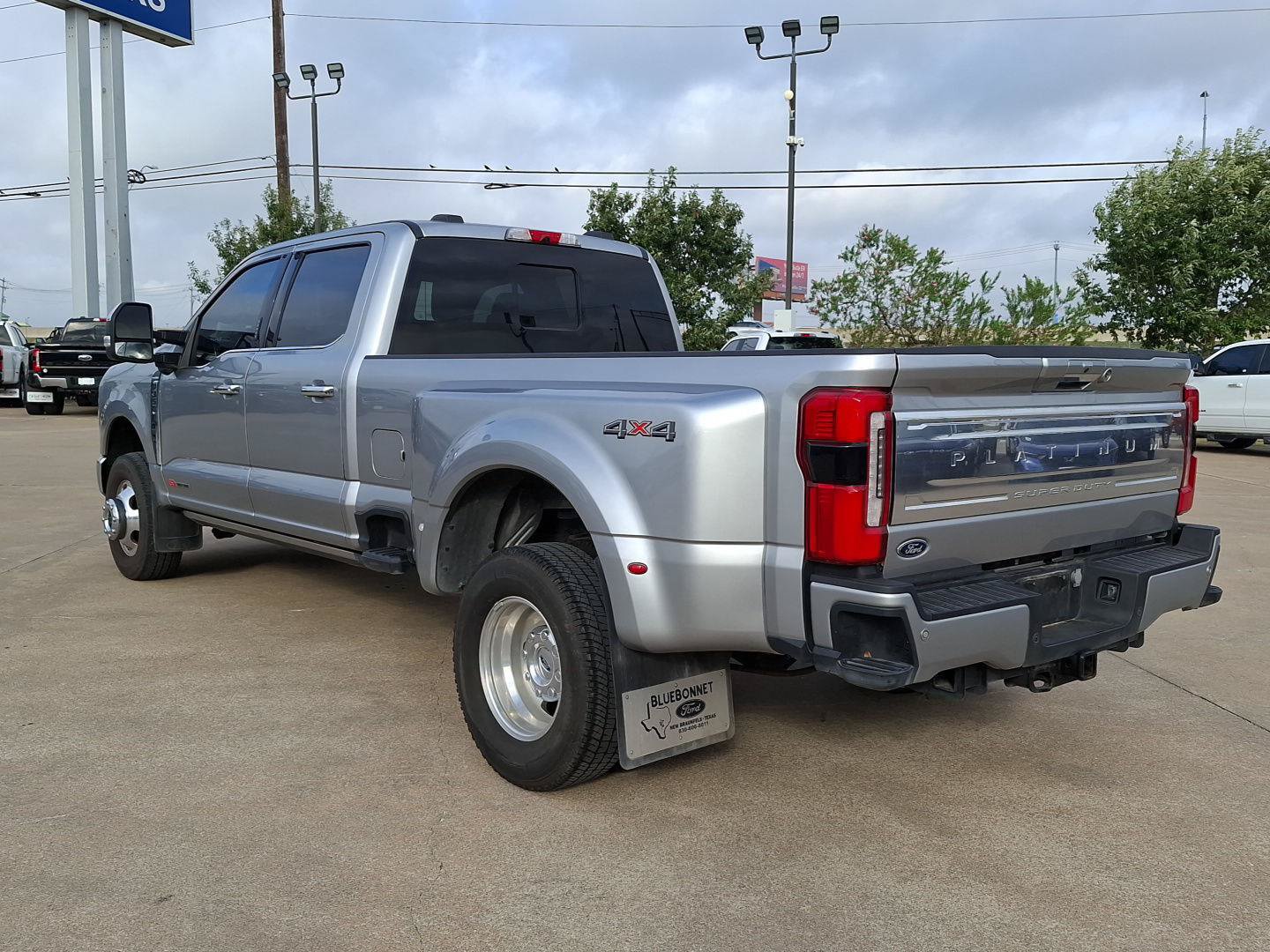 Used 2024 Ford F350 Platinum w/ Camper Package AWD/4WD image 30