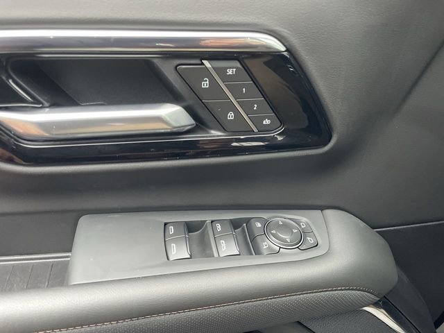 New 2026 Chevrolet Suburban High Country image 13