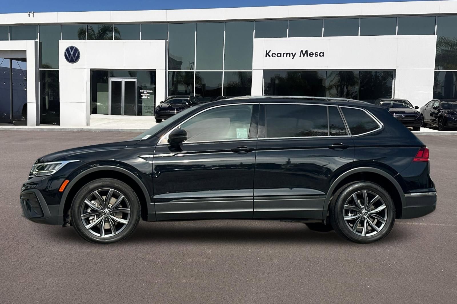 Used 2022 Volkswagen Tiguan SE FWD image 7