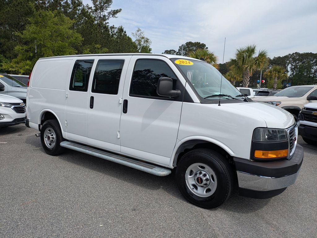 Used 2024 GMC Savana 2500 w/ Driver Convenience Package RWD image 2