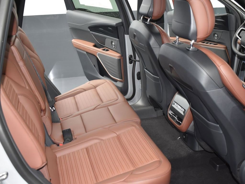 New 2026 Lincoln Nautilus Reserve w/ Jet Appearance Package image 11