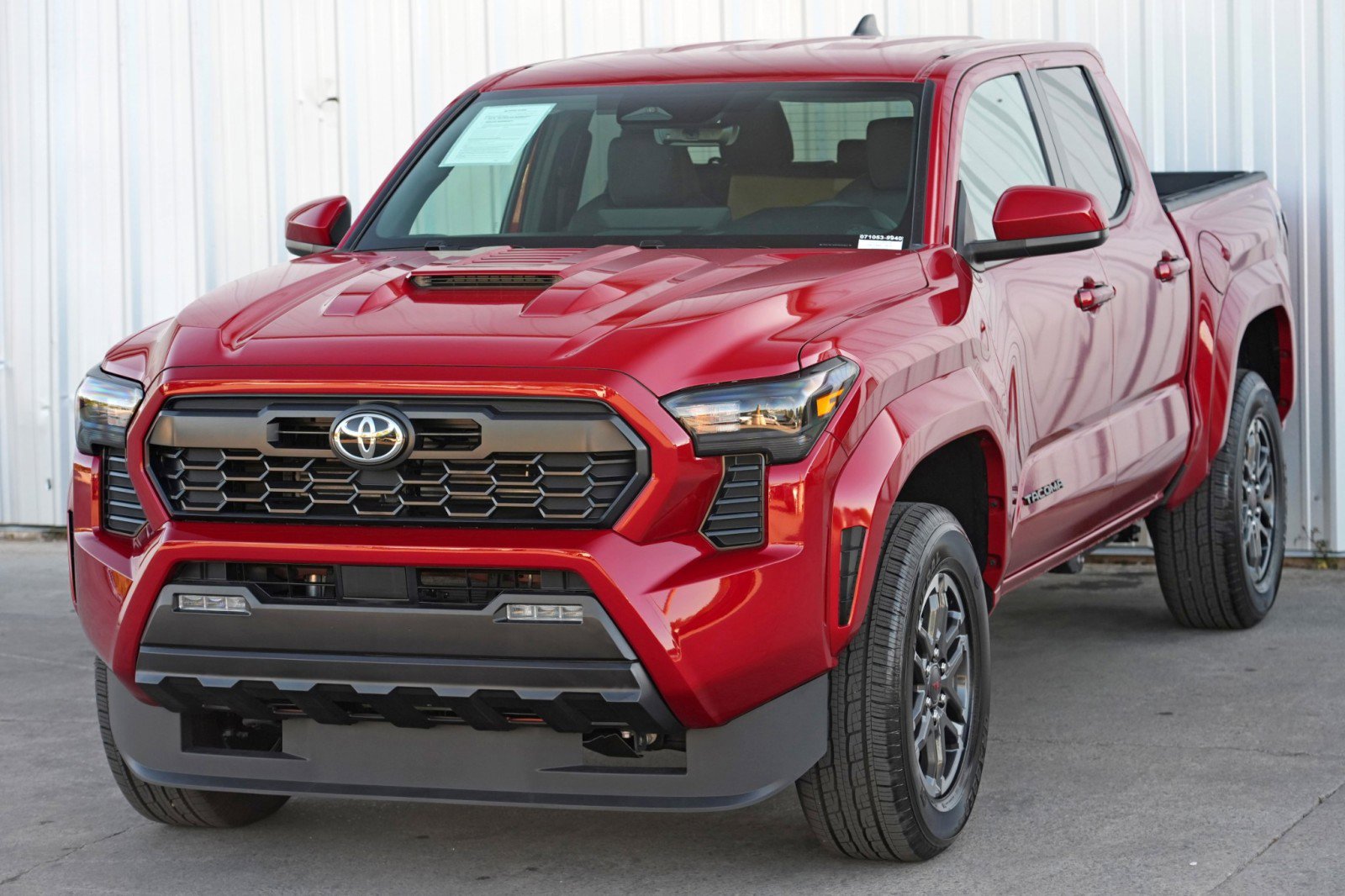 Used 2025 Toyota Tacoma TRD Sport AWD/4WD image 47