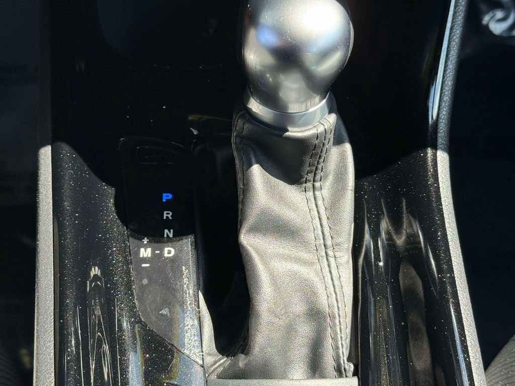 Used 2019 Toyota C-HR XLE FWD image 21