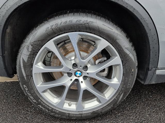 New 2026 BMW X5 xDrive50e w/ Premium Package image 6
