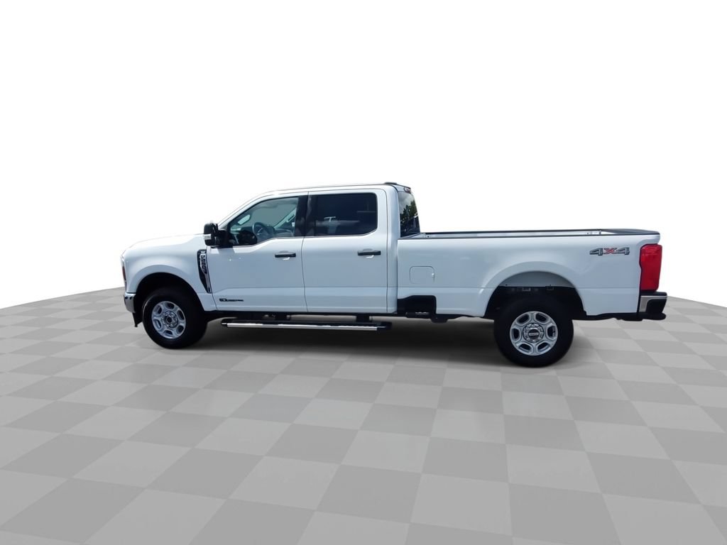 Used 2025 Ford F250 XLT AWD/4WD image 6