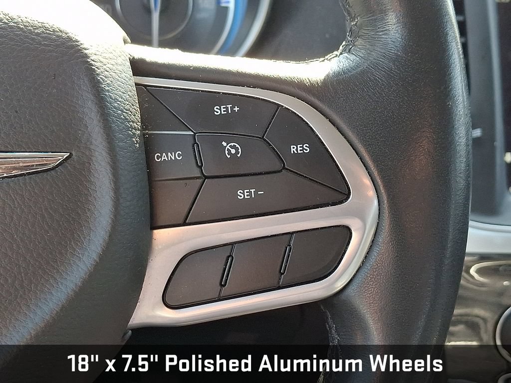 Used 2021 Chrysler 300 Touring w/ Driver Convenience Group RWD image 19