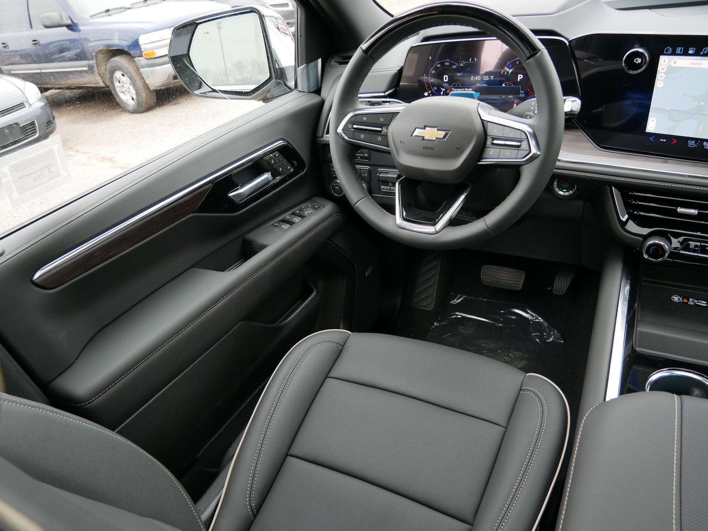 New 2026 Chevrolet Suburban Premier image 13