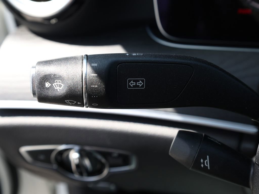 Used 2022 Mercedes-Benz E 350 Sedan w/ Exterior Lighting Package image 41