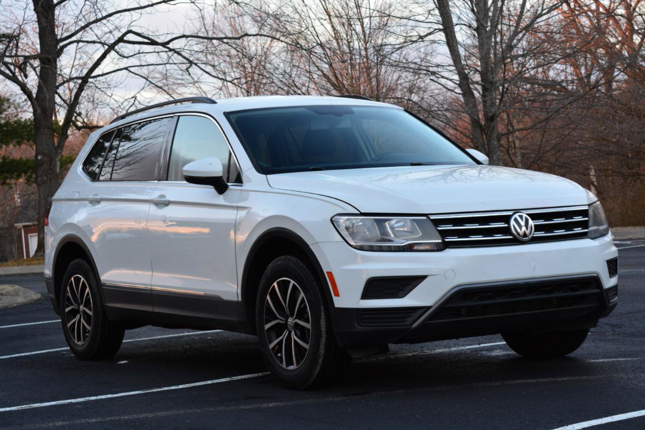 Used 2021 Volkswagen Tiguan SE AWD/4WD image 3