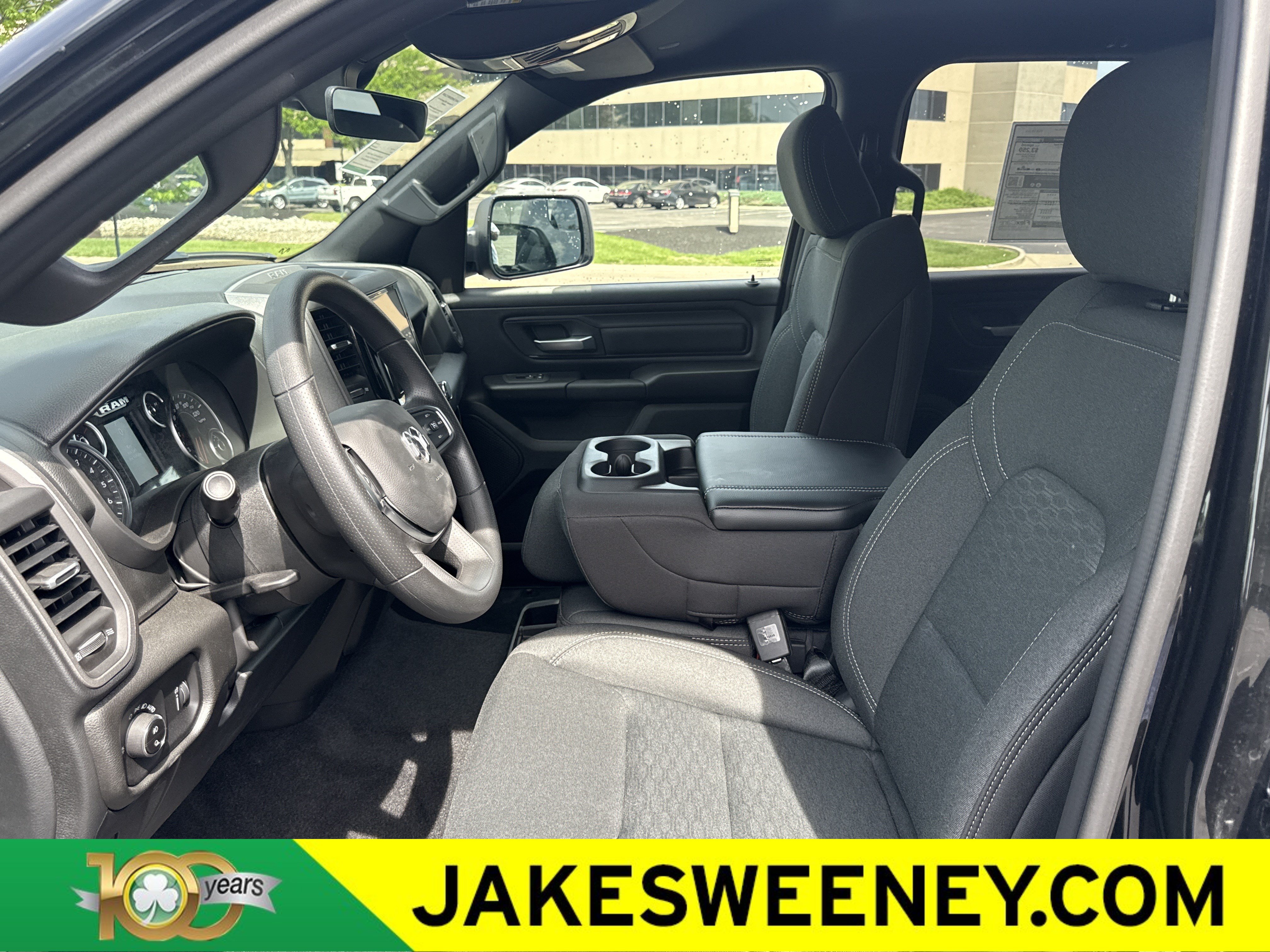 New 2026 RAM 1500 Express AWD/4WD image 12