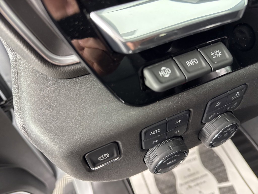 New 2025 Chevrolet Silverado 1500 LTZ w/ LTZ Premium Package image 18