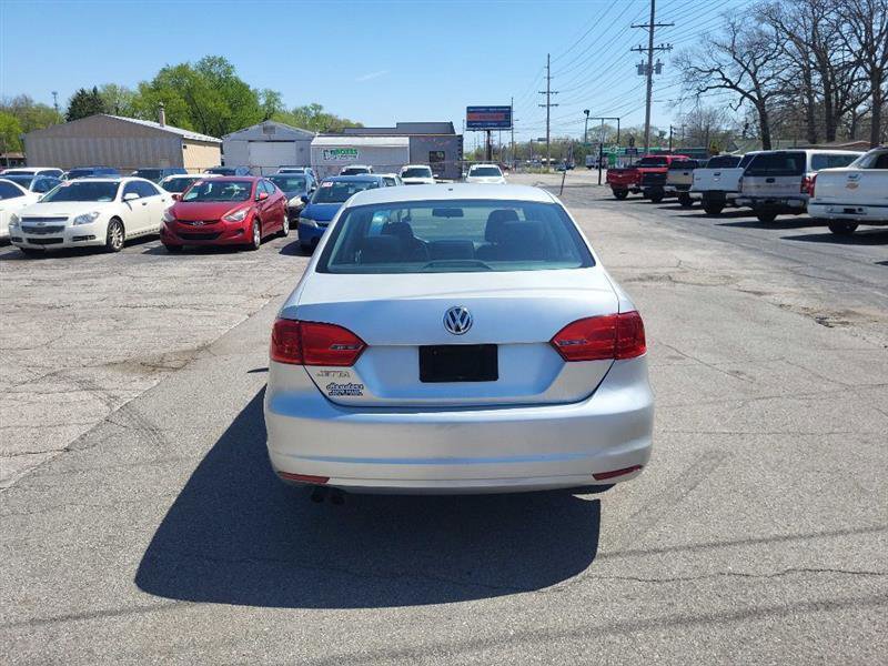 Used 2013 Volkswagen Jetta S FWD image 3