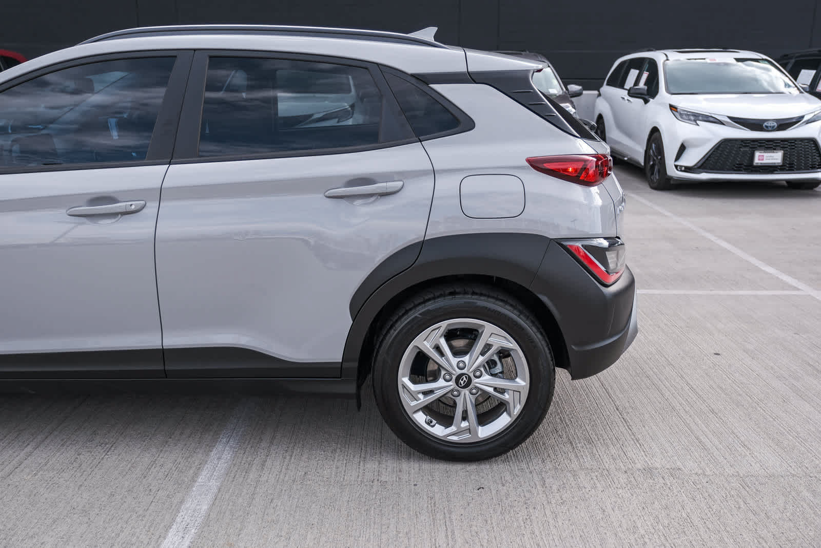 Used 2023 Hyundai Kona SEL w/ Convenience Package FWD image 8