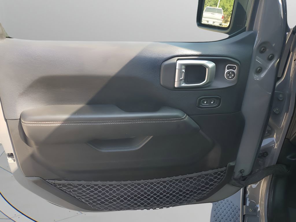Used 2019 Jeep Wrangler Unlimited Sahara image 26