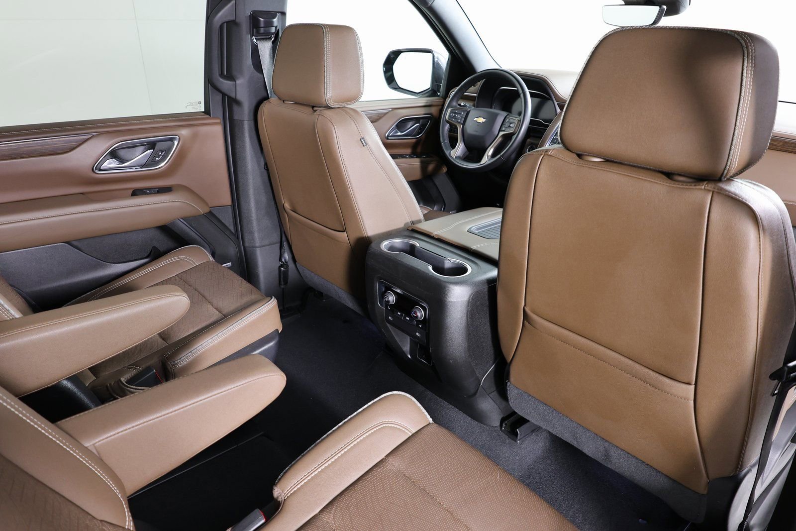 Used 2024 Chevrolet Tahoe High Country image 44