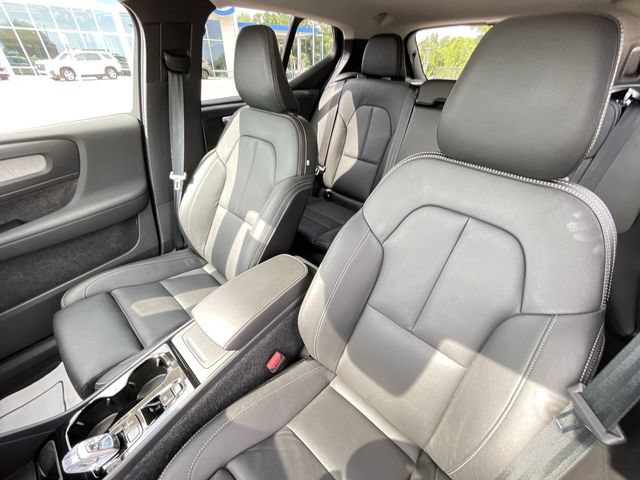 Used 2026 Volvo XC40 B5 Plus AWD/4WD image 15