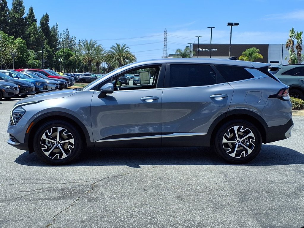 Certified 2024 Kia Sportage EX FWD image 4