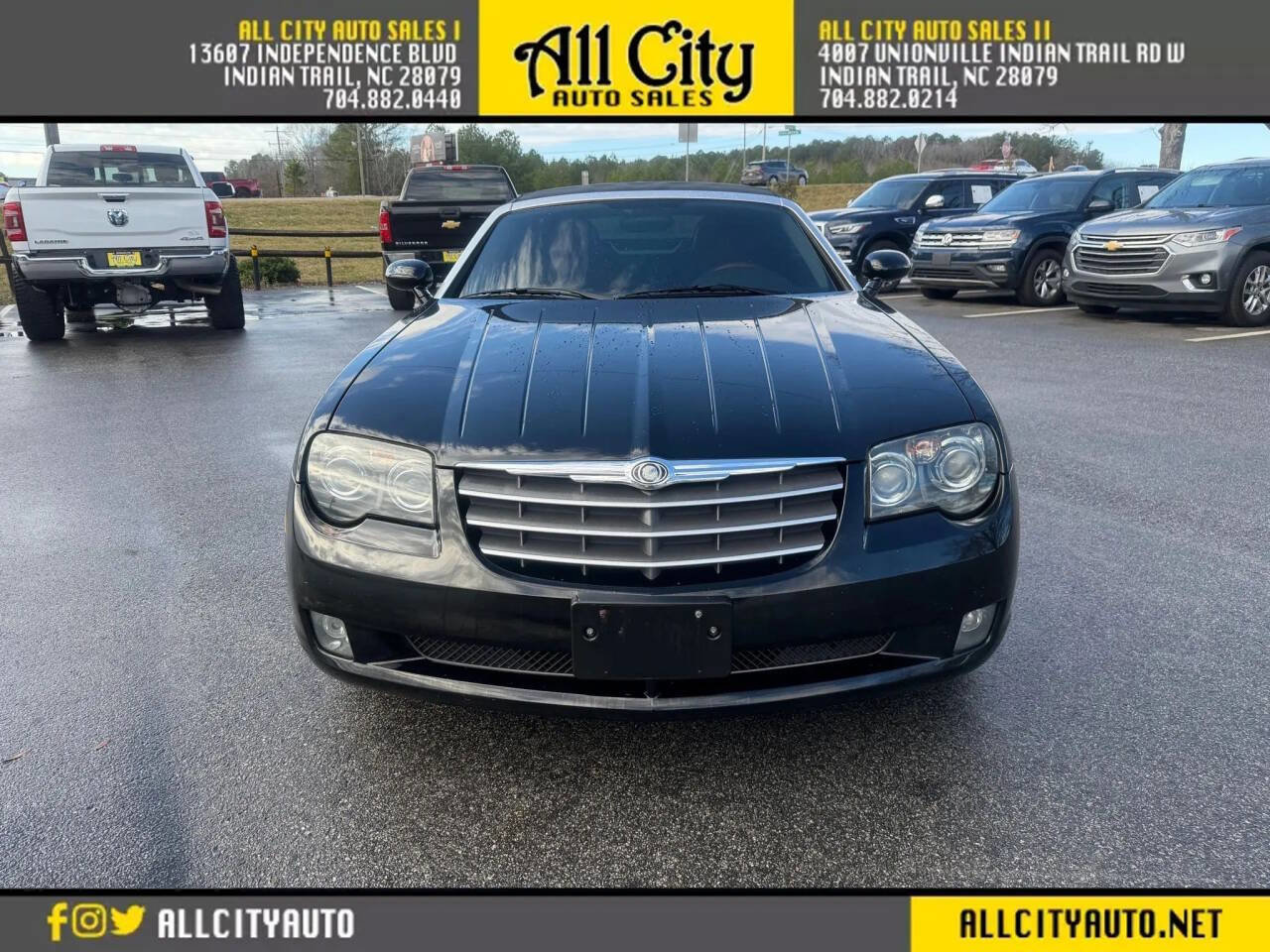 Used 2005 Chrysler Crossfire Limited image 2