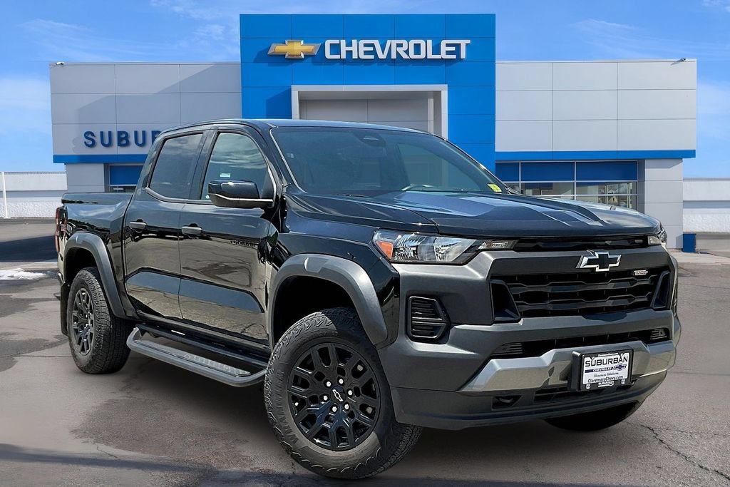 Used 2024 Chevrolet Colorado Trail Boss w/ Safety Package AWD/4WD image 2