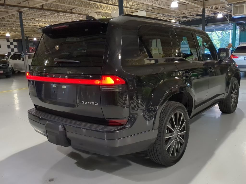 Used 2024 Lexus GX 550 w/ Accessory Package (Z1) AWD/4WD image 8