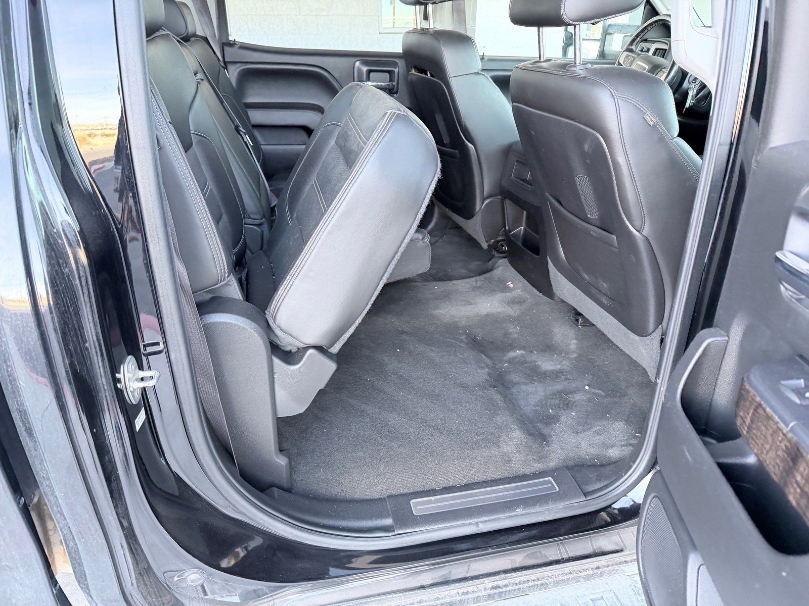 Used 2015 GMC Sierra 3500 Denali w/ Duramax Plus Package image 28