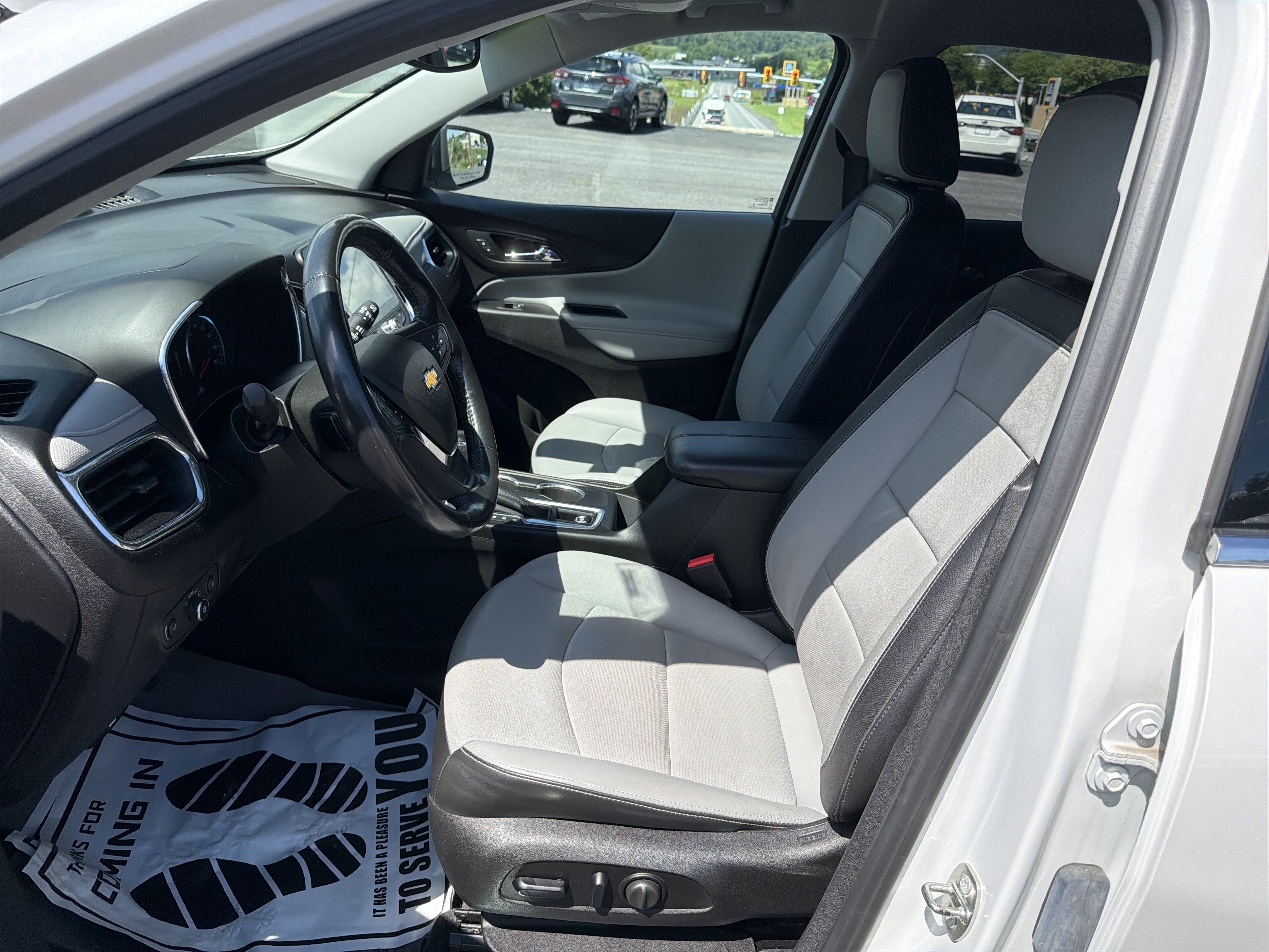 Used 2018 Chevrolet Equinox Premier AWD/4WD image 14