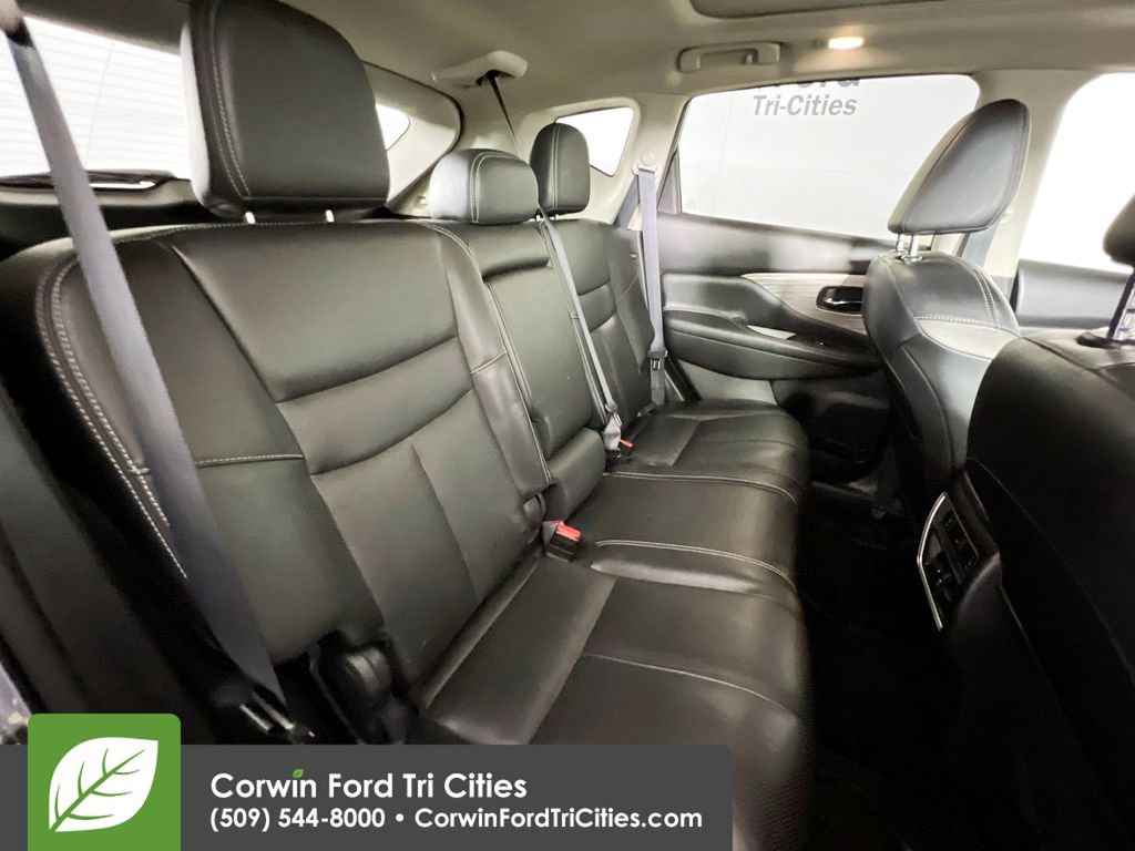 Used 2018 Nissan Murano SL w/ Moonroof Package image 16