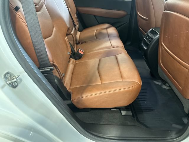 Certified 2025 Cadillac XT5 Sportv AWD/4WD image 29