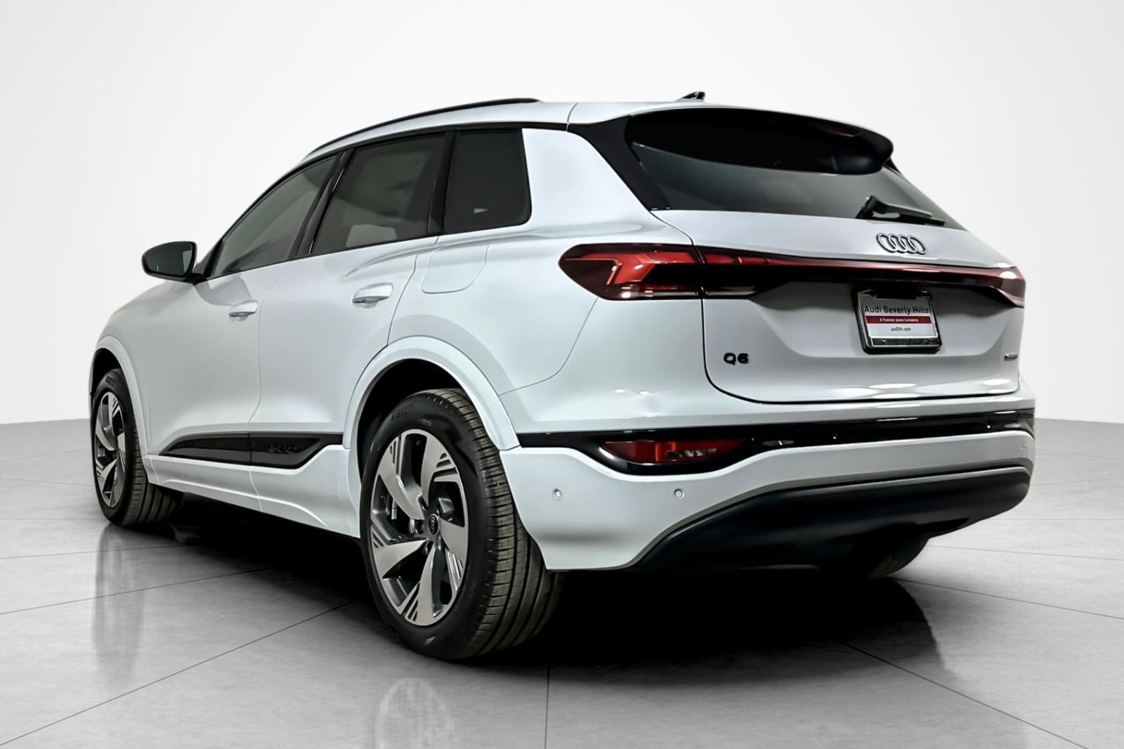 New 2025 Audi Q6 e-tron Premium image 4