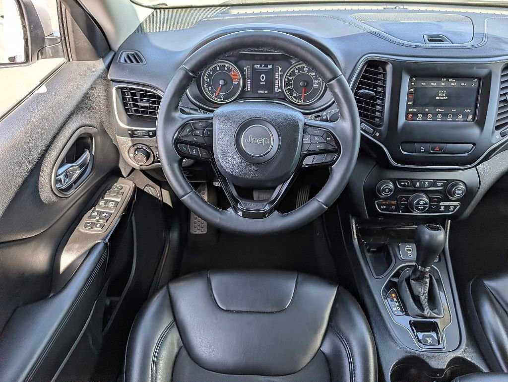 Used 2019 Jeep Cherokee Latitude Plus image 23