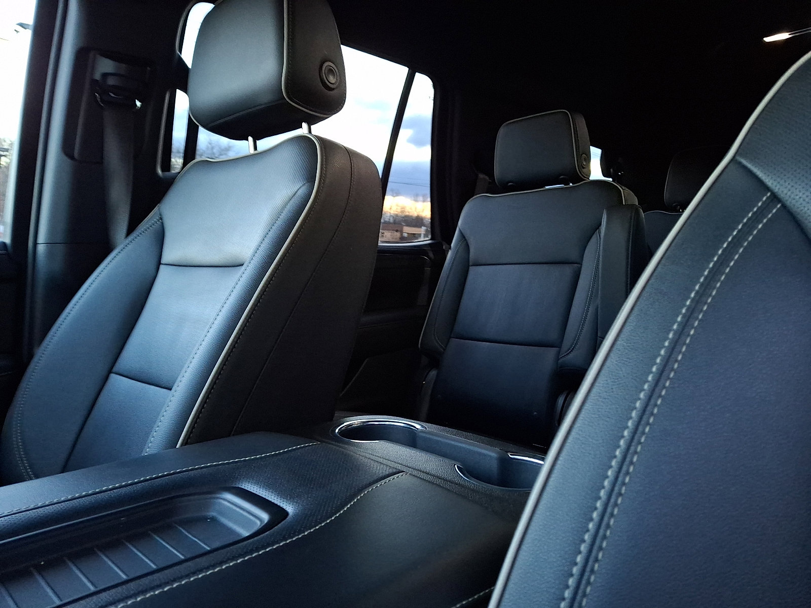 Certified 2023 GMC Yukon SLT w/ SLT Luxury Package image 18