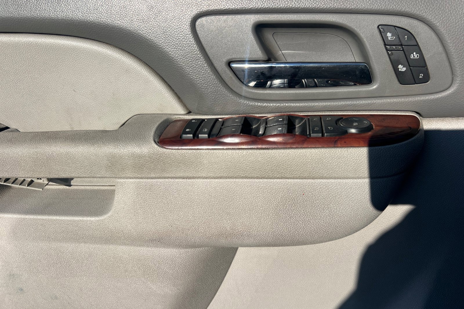 Used 2013 Chevrolet Tahoe LT w/ Luxury Package image 8