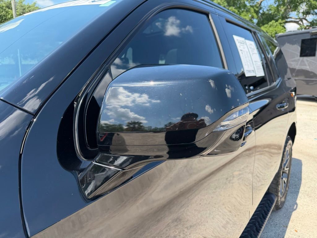 Used 2024 Chevrolet Tahoe Z71 w/ Luxury Package image 12