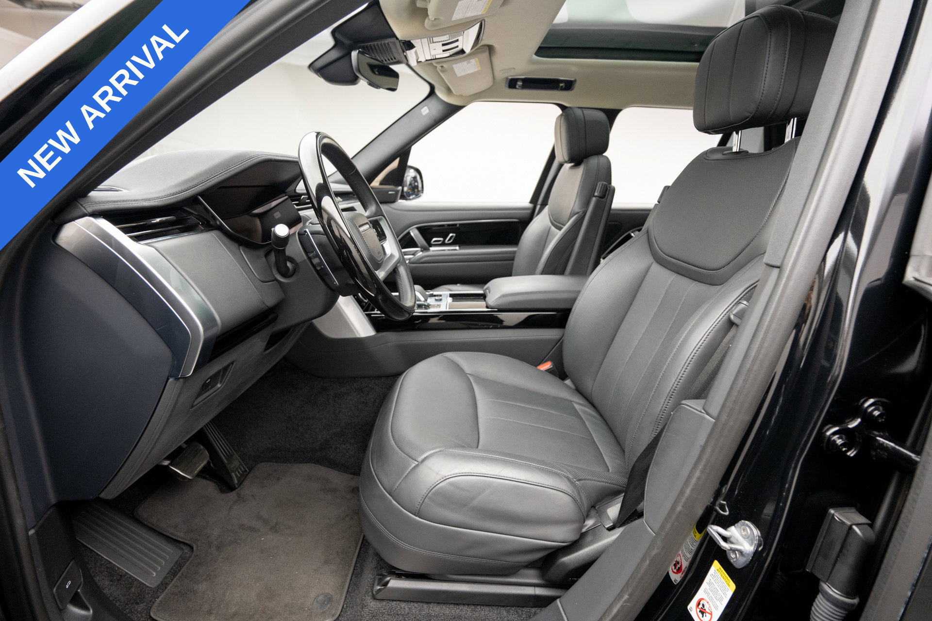 Used 2023 Land Rover Range Rover SE AWD/4WD image 12