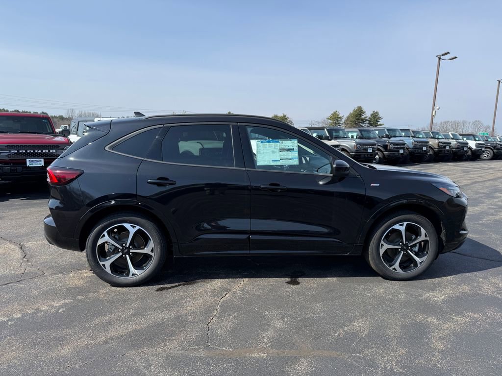 New 2025 Ford Escape ST-Line Elite w/ Class II Trailer Tow Package AWD/4WD image 5