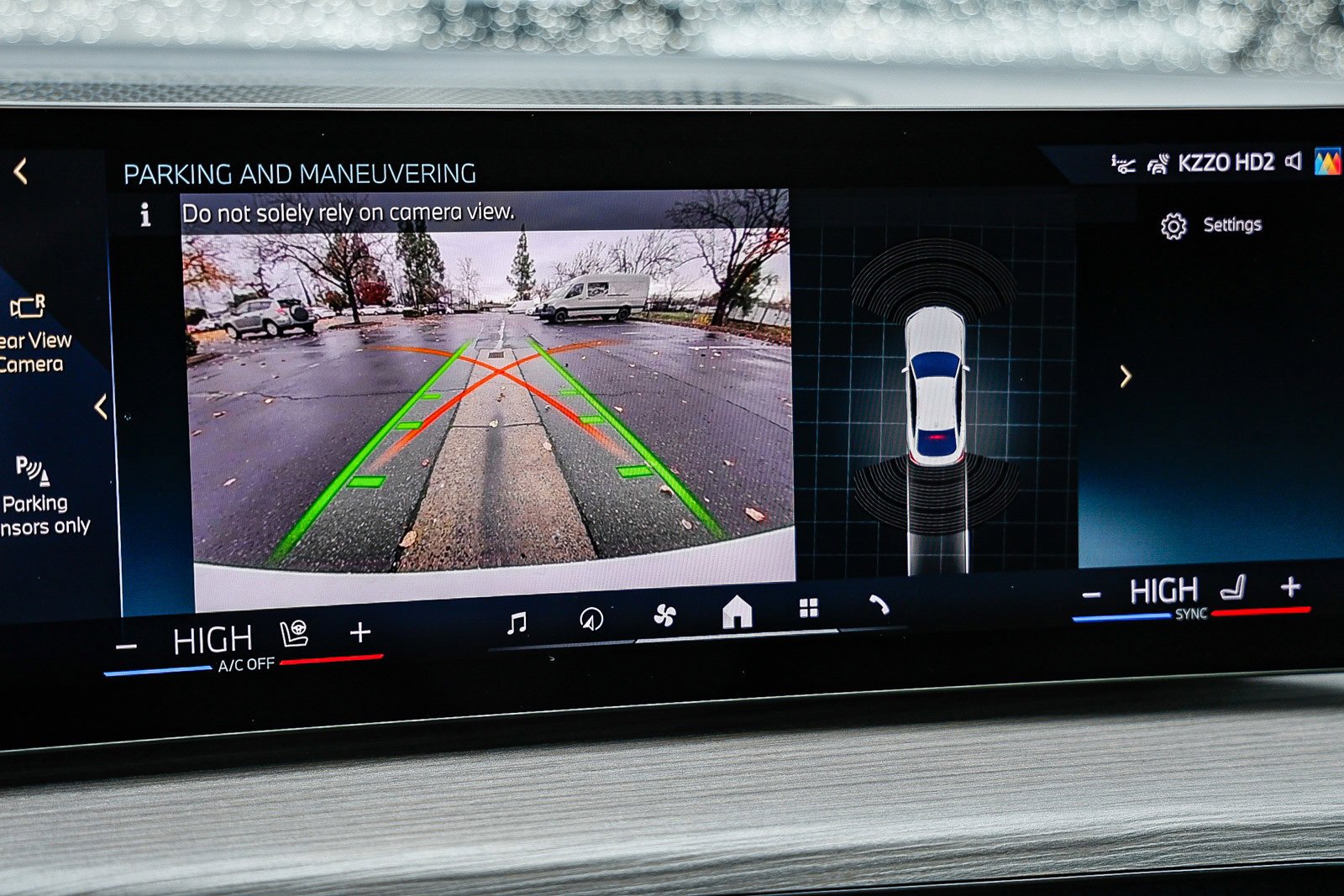 Used 2025 BMW i4 eDrive40 w/ Premium Package image 24