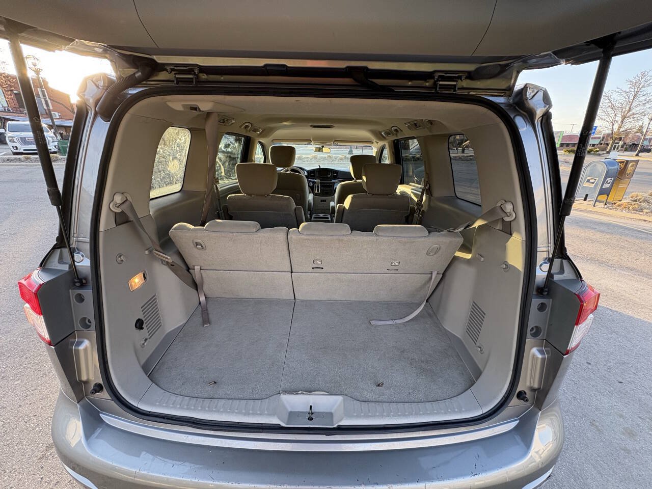 Used 2011 Nissan Quest SV FWD image 29