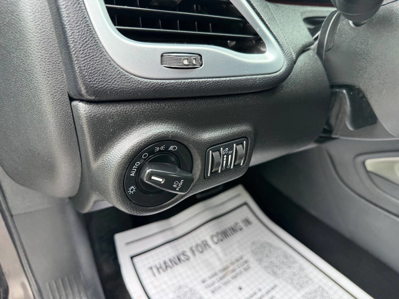 Used 2015 Dodge Dart SXT image 32