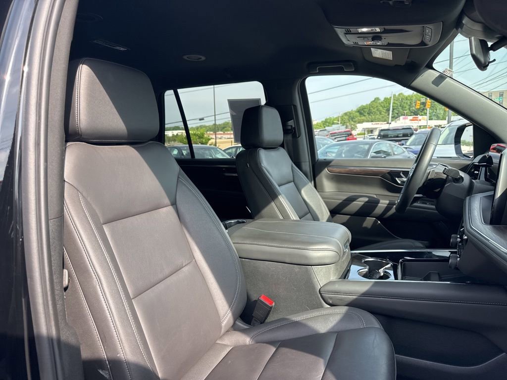 Used 2025 Chevrolet Tahoe LT AWD/4WD image 19