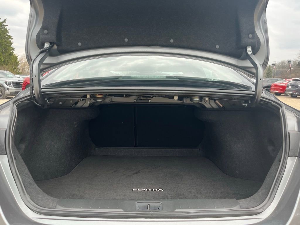Used 2025 Nissan Sentra SV image 13