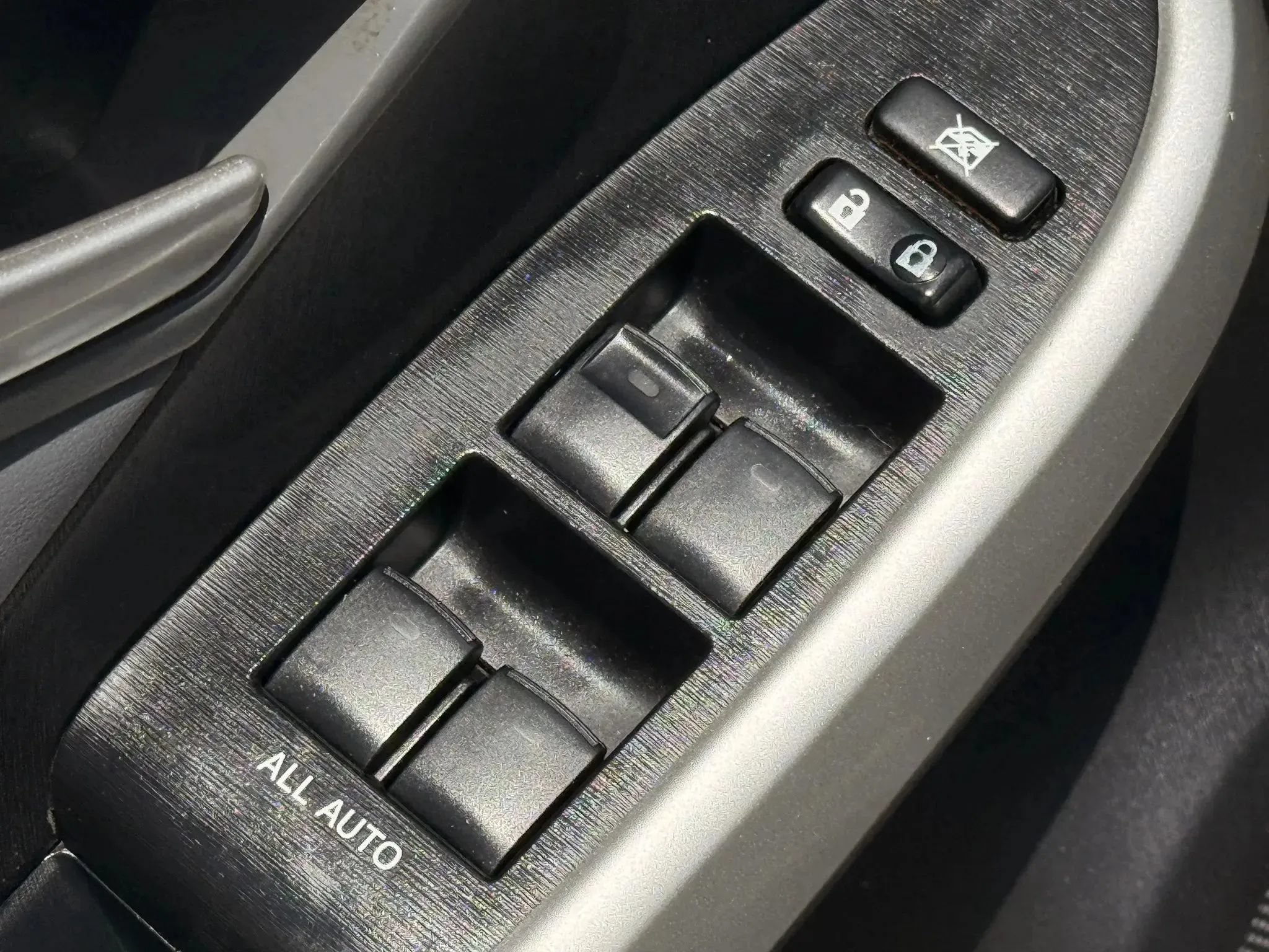 Used 2014 Toyota Prius Four FWD image 23
