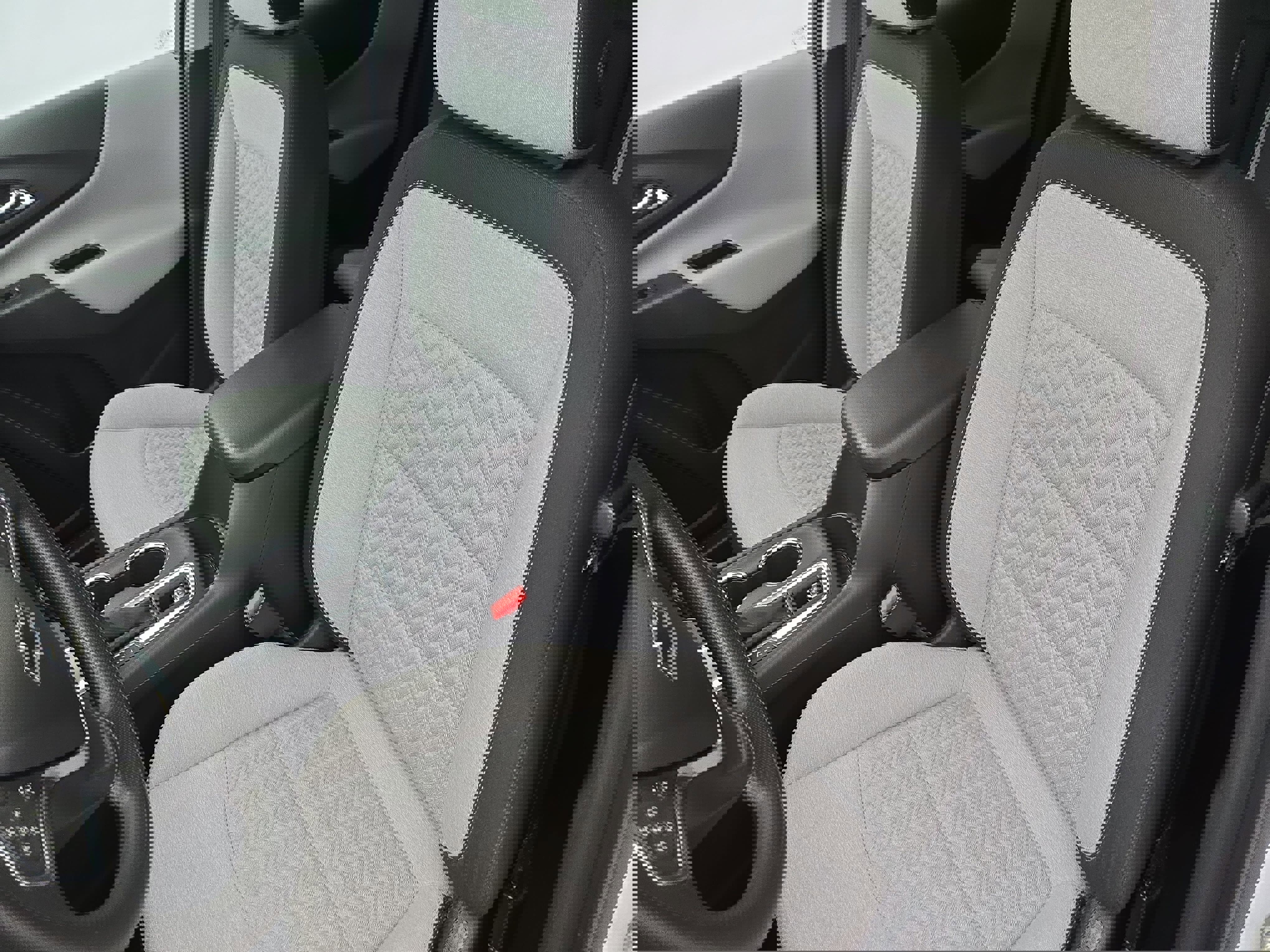 Used 2022 Chevrolet Equinox LS w/ LS Convenience Package image 14