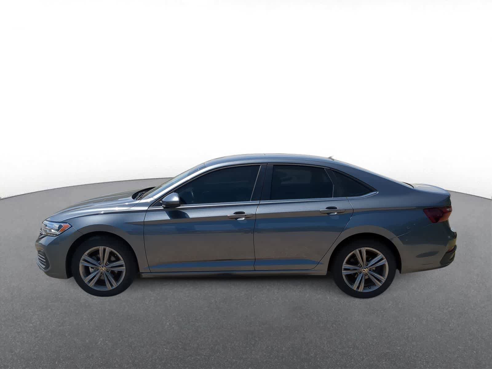 Used 2022 Volkswagen Jetta SE FWD image 4