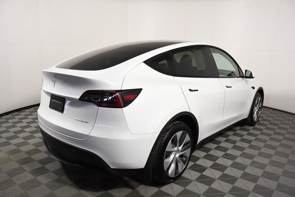 Used 2023 Tesla Model Y Long Range image 6