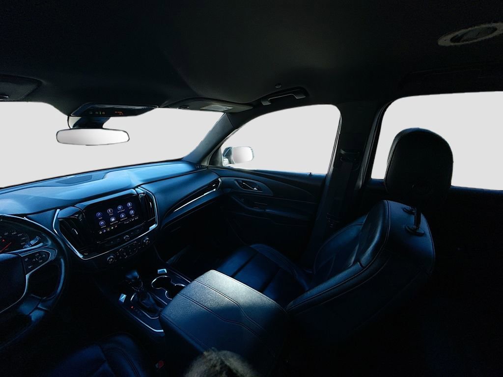 Used 2023 Chevrolet Traverse LT image 22