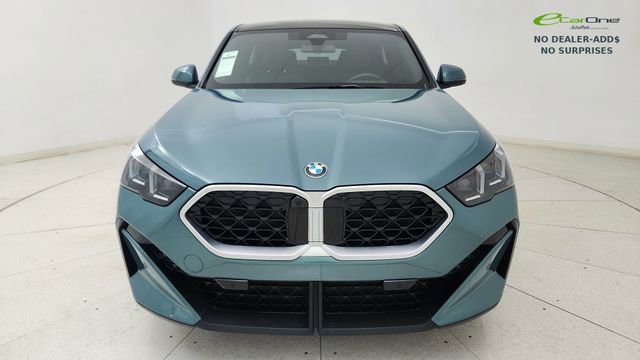Used 2025 BMW X2 xDrive28i image 2