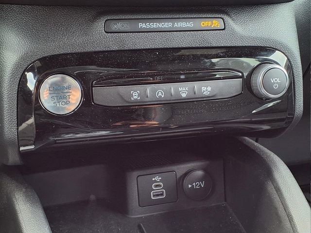 Used 2025 Ford Escape ST-Line w/ Tech Pack #1 AWD/4WD image 19